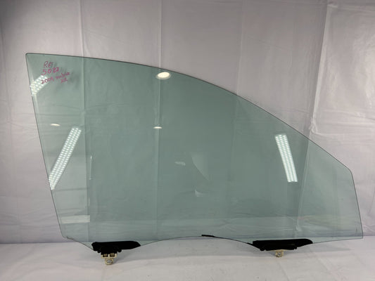 2003-2005 Toyota Matrix Front Passenger Side Door Window Glass OEM 68101-02170