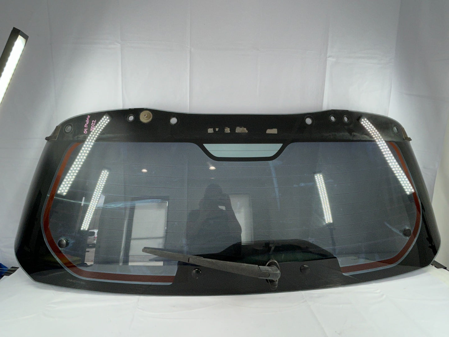 2003-2005 Toyota Matrix Rear Window Heated Door Glass With Wiper OEM 68105-02050
