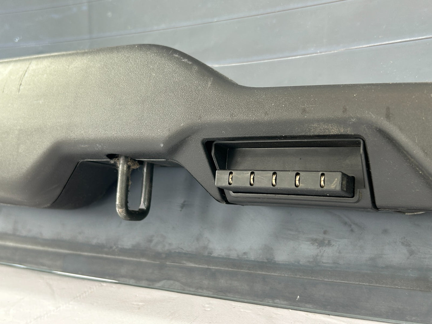 2003-2005 Toyota Matrix Rear Window Heated Door Glass With Wiper OEM 68105-02050