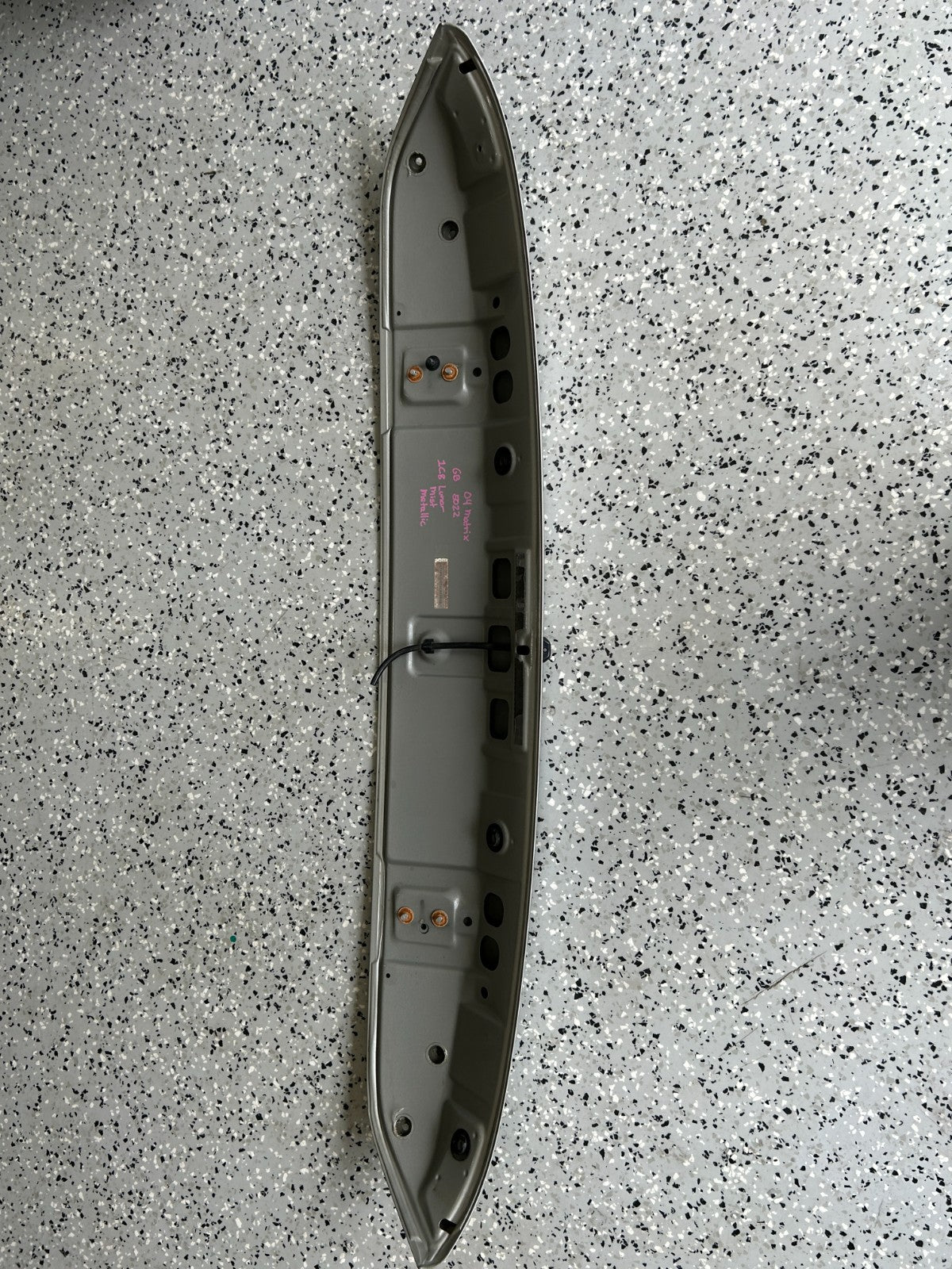 2003-2008 Toyota Matrix Rear Upper Outer Tailgate Spoiler Wing OEM 67021-02040