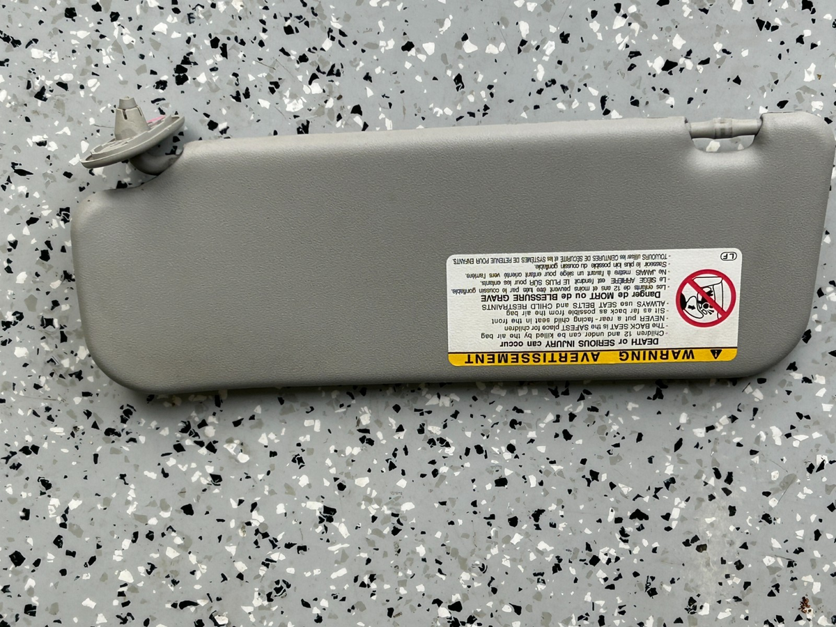 03-05 Toyota Matrix Right Passenger Side Interior Sun Visor OEM 74310-01050-B1