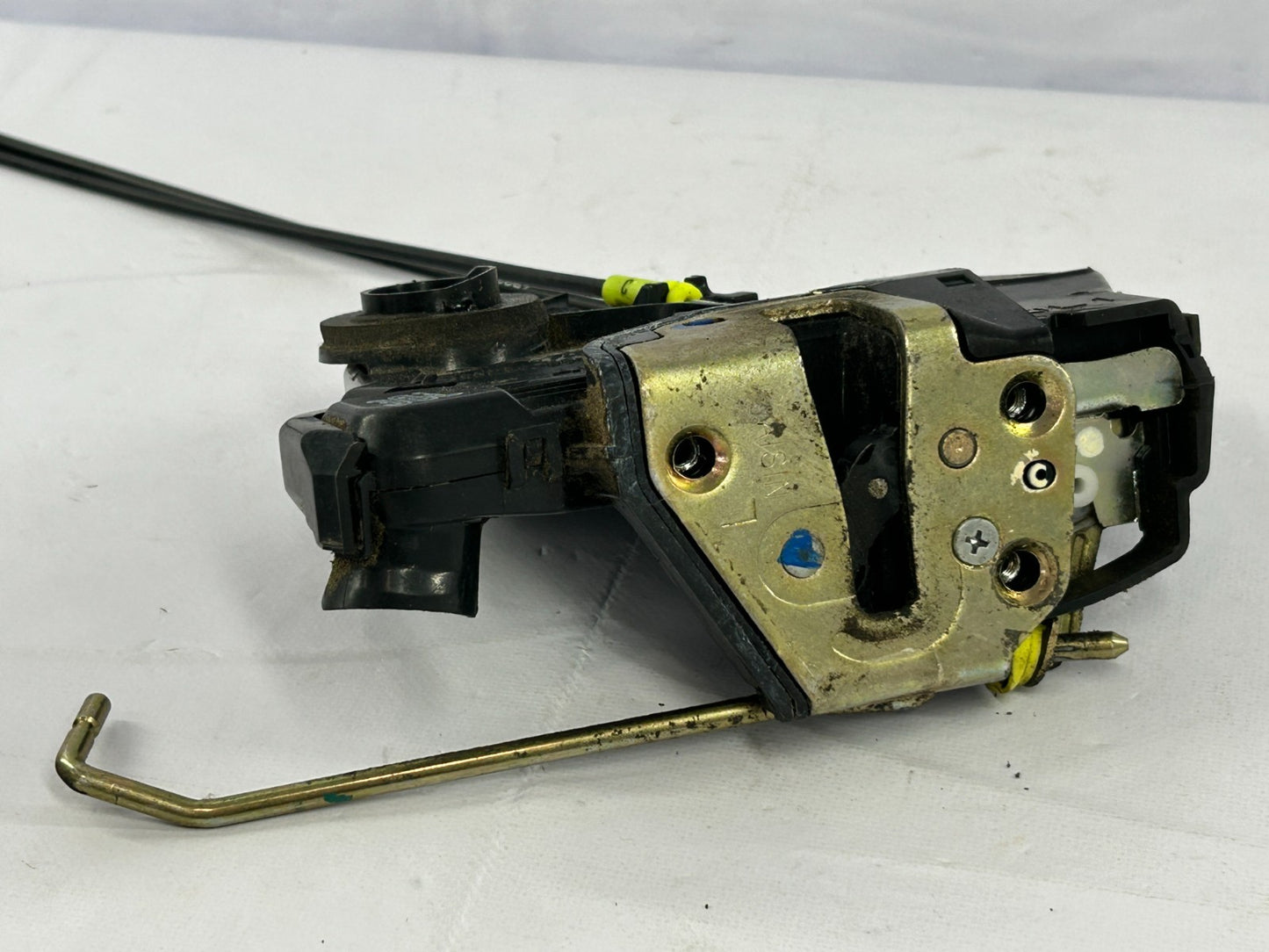 2003-2008 Toyota Matrix Front Left Door Lock Latch Actuator OEM 69040-02120