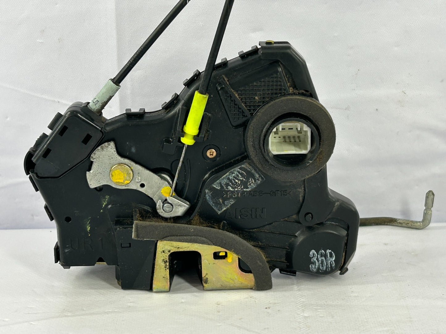2003-2008 Toyota Matrix Front Right Door Lock Latch Actuator OEM 69030-02130
