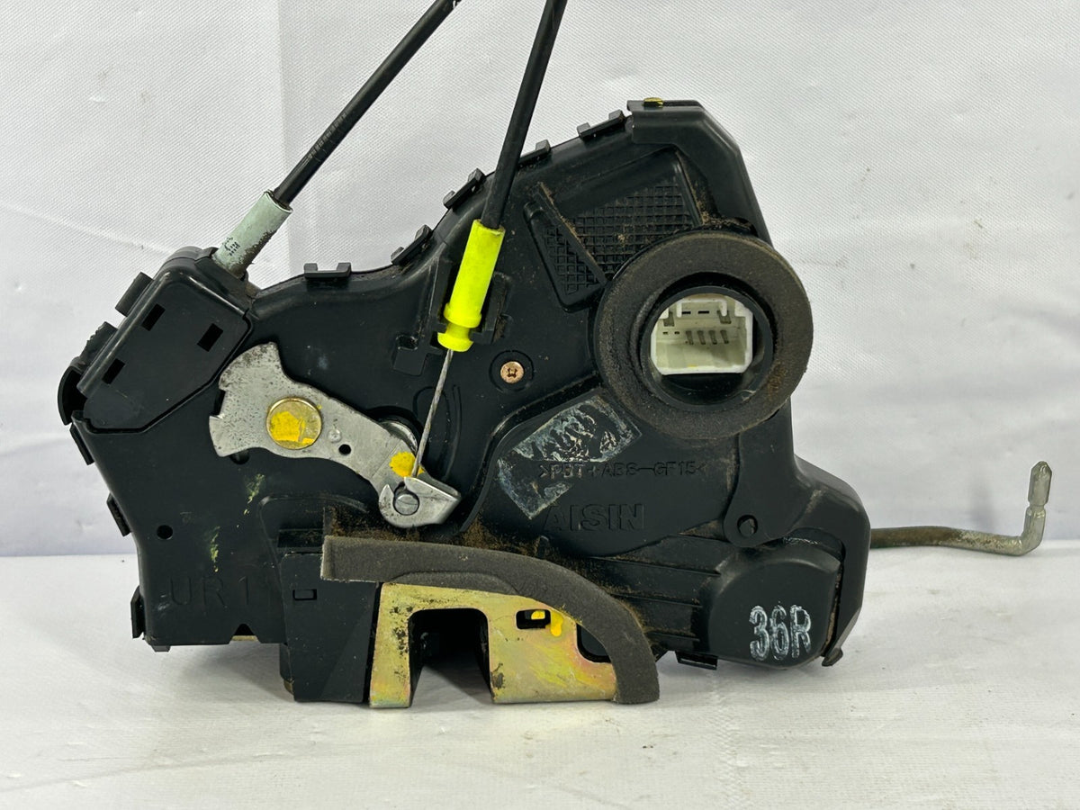 2003-2008 Toyota Matrix Front Right Door Lock Latch Actuator OEM 69030-02130
