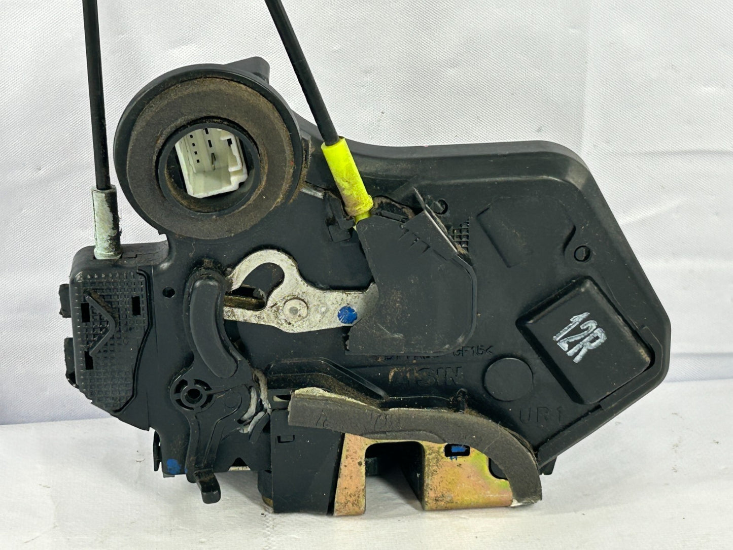 2003-2008 Toyota Matrix Rear Right Side Door Lock Latch Actuator OEM 69330-01051