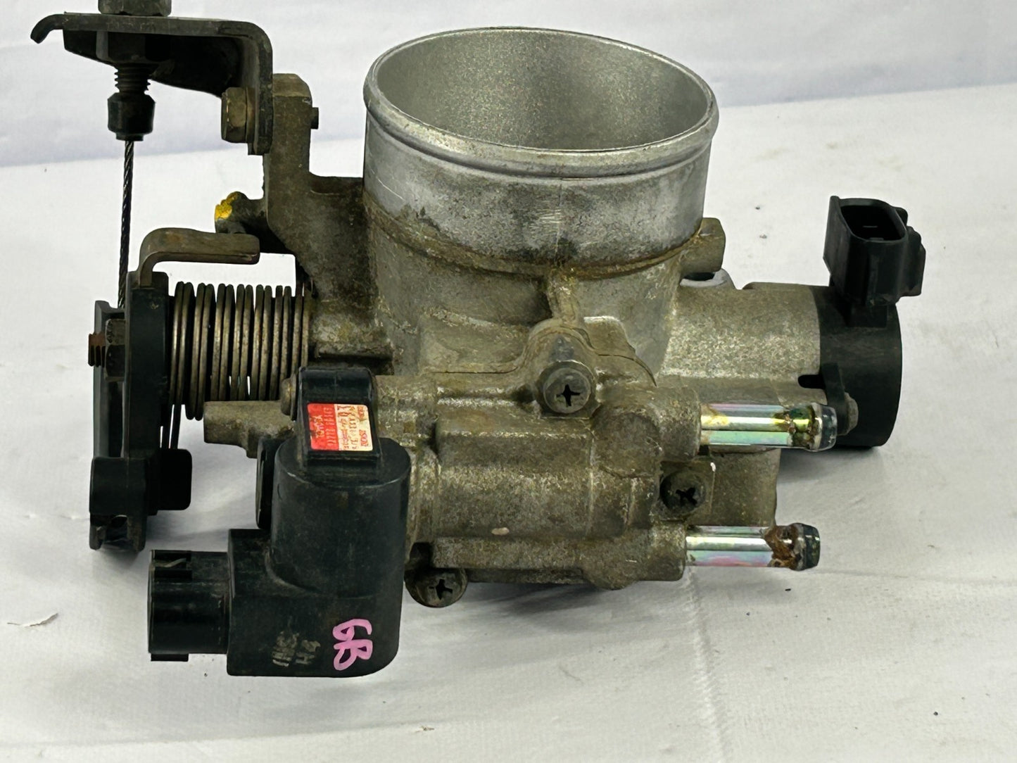 2003-2005 Toyota Matrix 1.8L Throttle Body Valve Assembly OEM 22210-22170