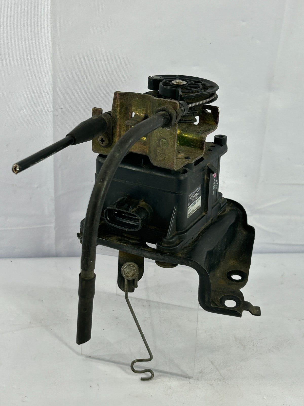 2004 Toyota Corolla Matrix Cruise Control Actuator OEM 88002-02020