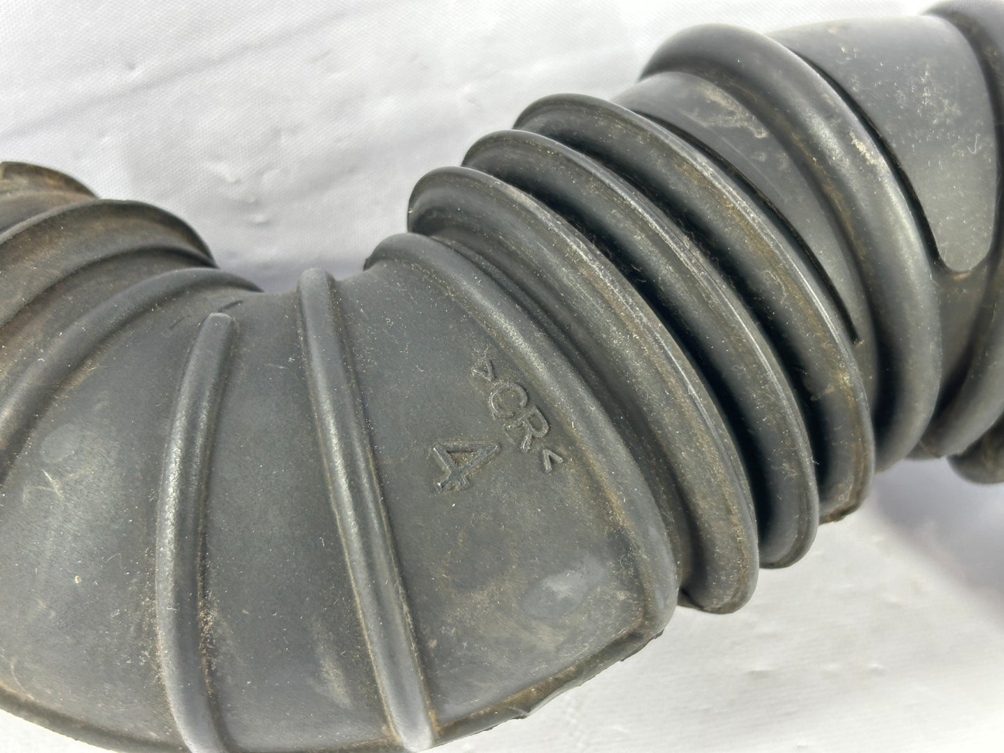 2003-2004 Toyota Matrix Air Cleaner Resonator Tube Assembly OEM 17881-0D090