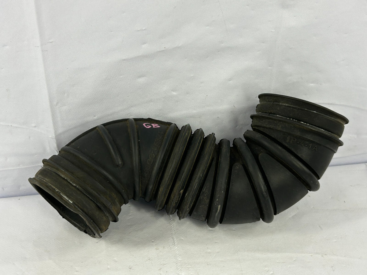 2003-2004 Toyota Matrix Air Cleaner Resonator Tube Assembly OEM 17881-0D090