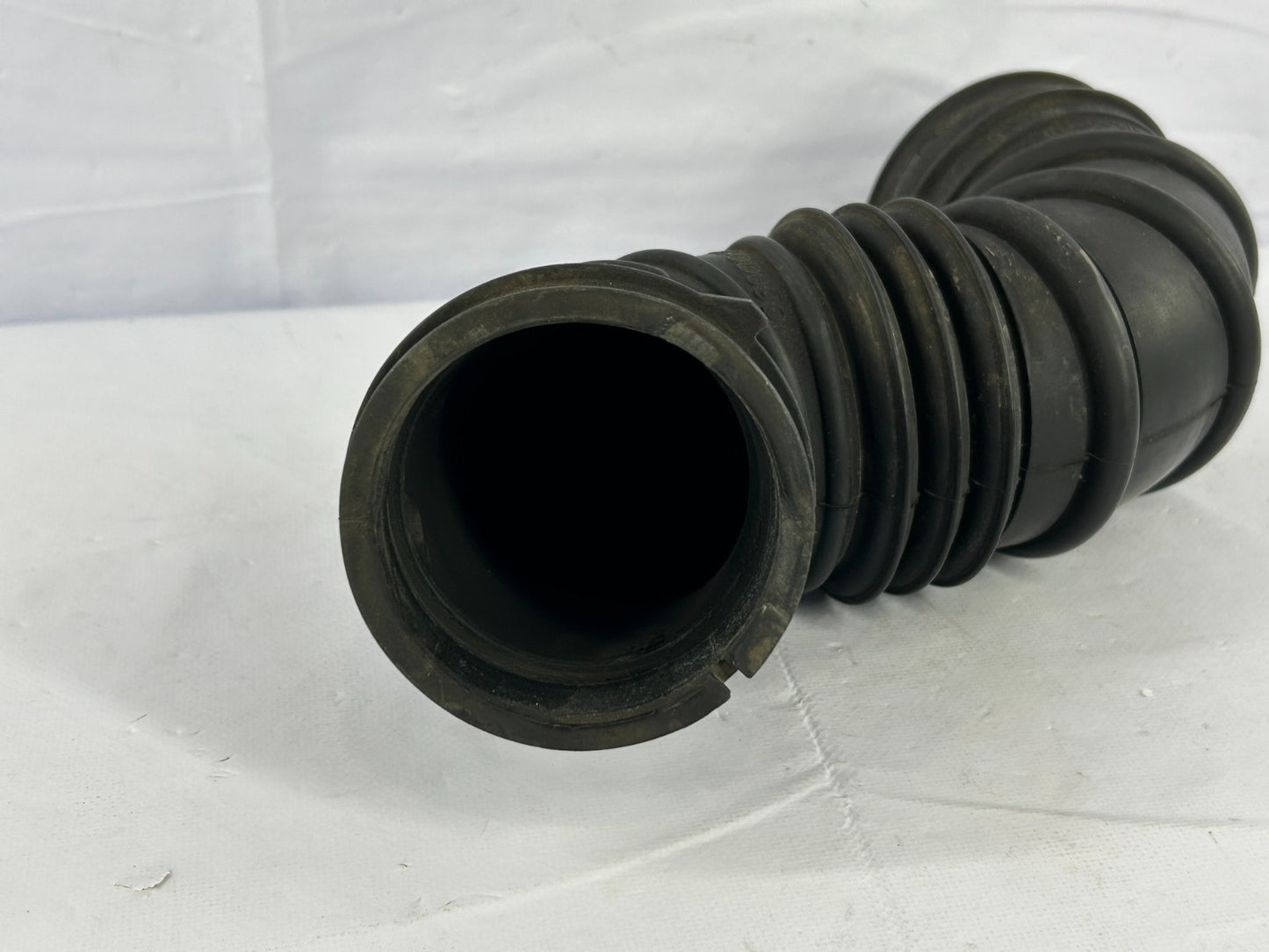 2003-2004 Toyota Matrix Air Cleaner Resonator Tube Assembly OEM 17881-0D090