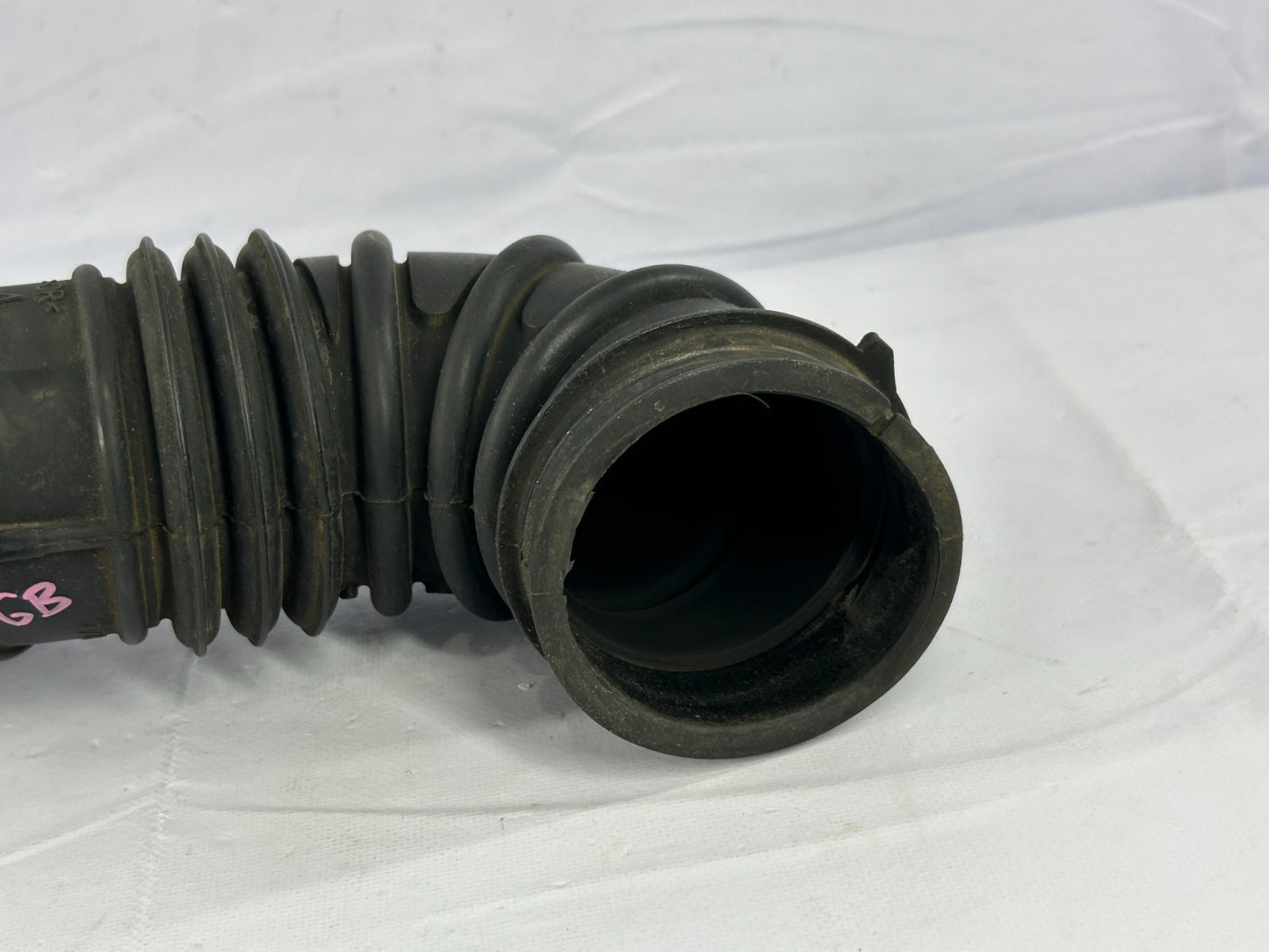 2003-2004 Toyota Matrix Air Cleaner Resonator Tube Assembly OEM 17881-0D090