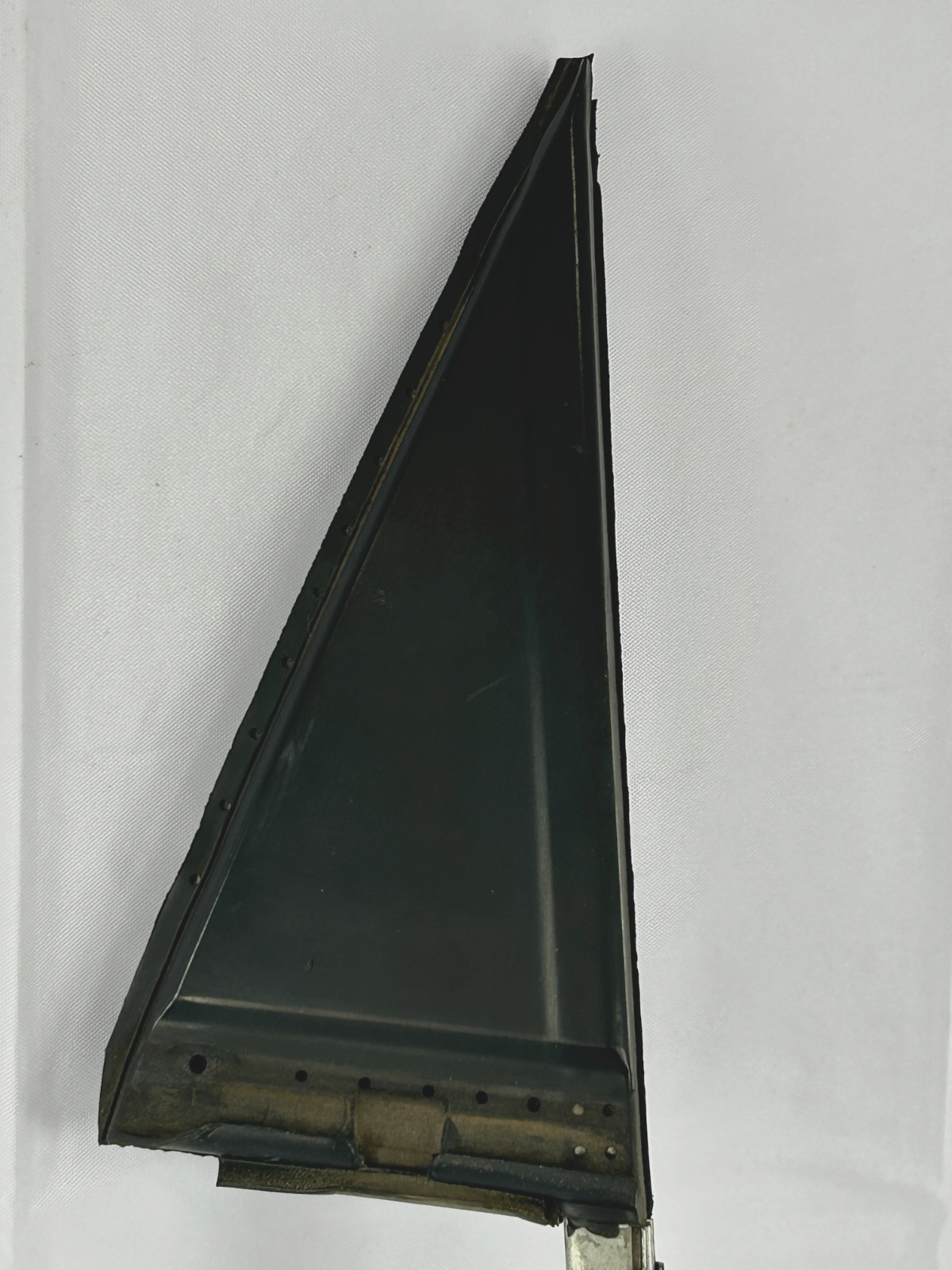 2003-2008 Toyota Matrix Rear Right Side Door Division Bar Seal OEM 67487-01030