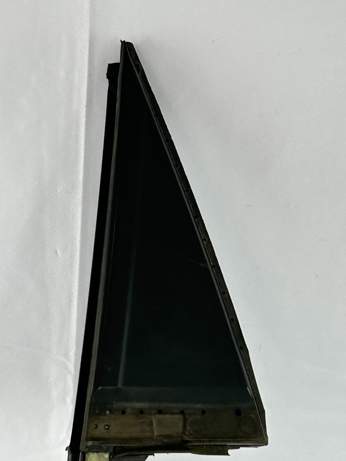 2003-2008 Toyota Matrix Rear Left Side Door Division Bar Seal OEM 67488-01030