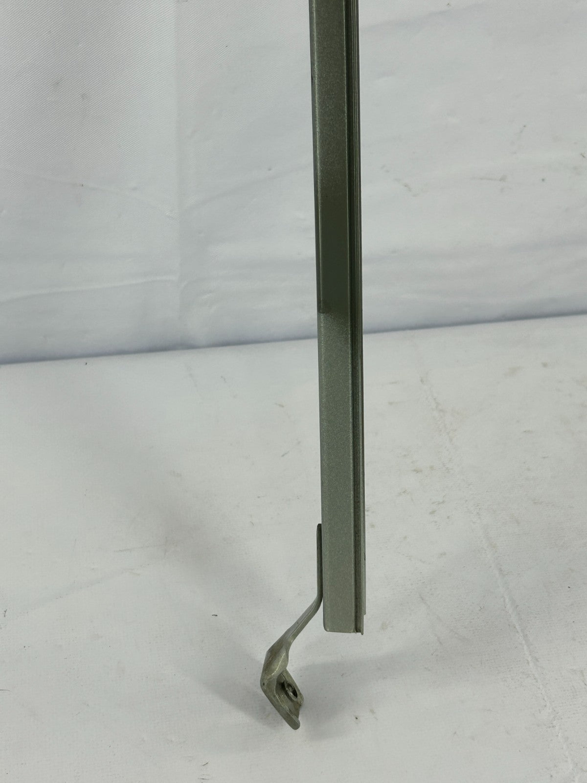 2003-2008 Toyota Matrix Rear Left Side Door Division Bar Seal OEM 67488-01030