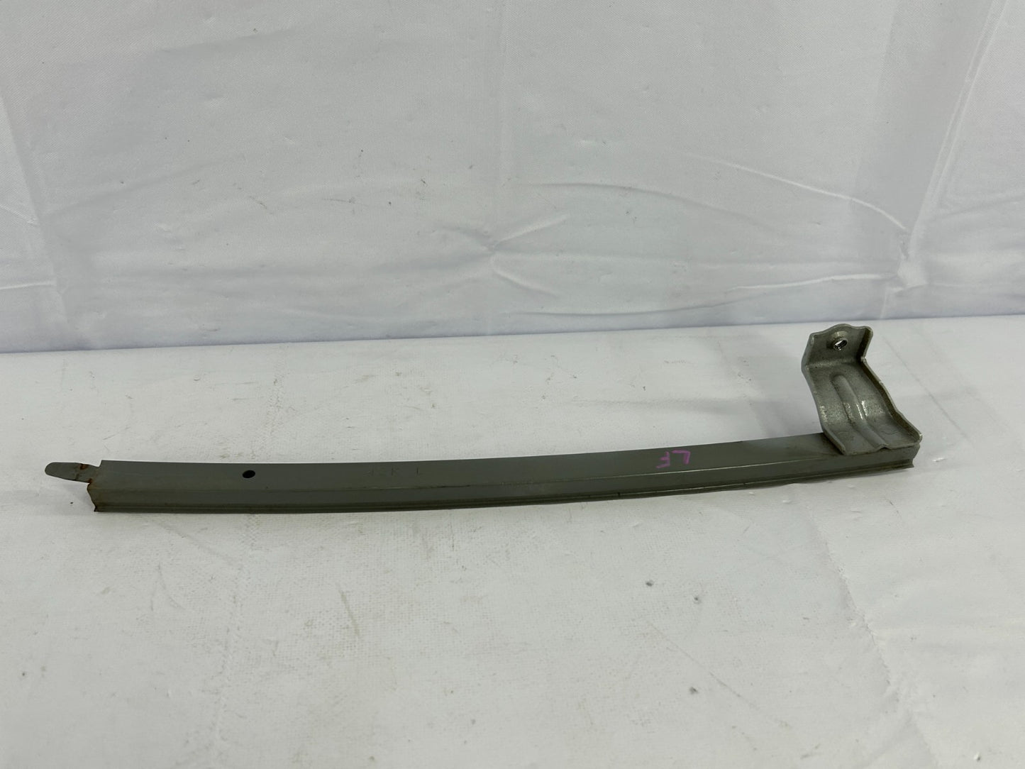 2003-2008 Toyota Matrix Corolla Front Left Window Guide Rail Track 67404-02040