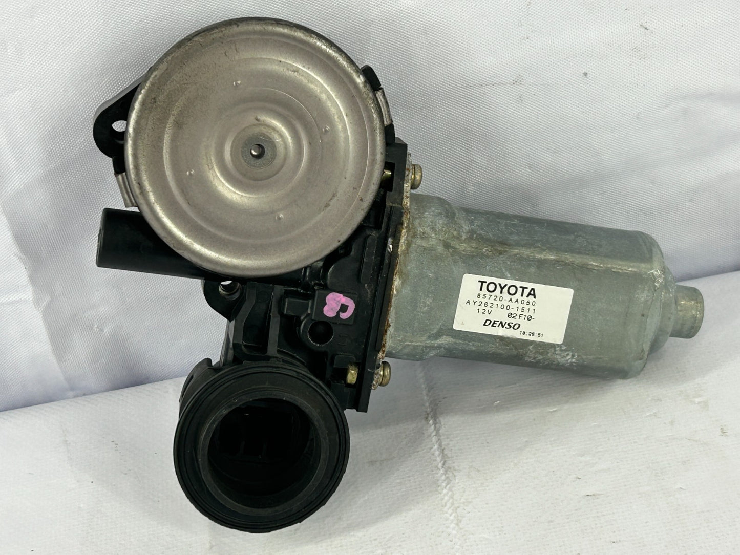 2003-2008 Toyota Matrix Corolla Rear Right Power Window Motor OEM 85720-AA050