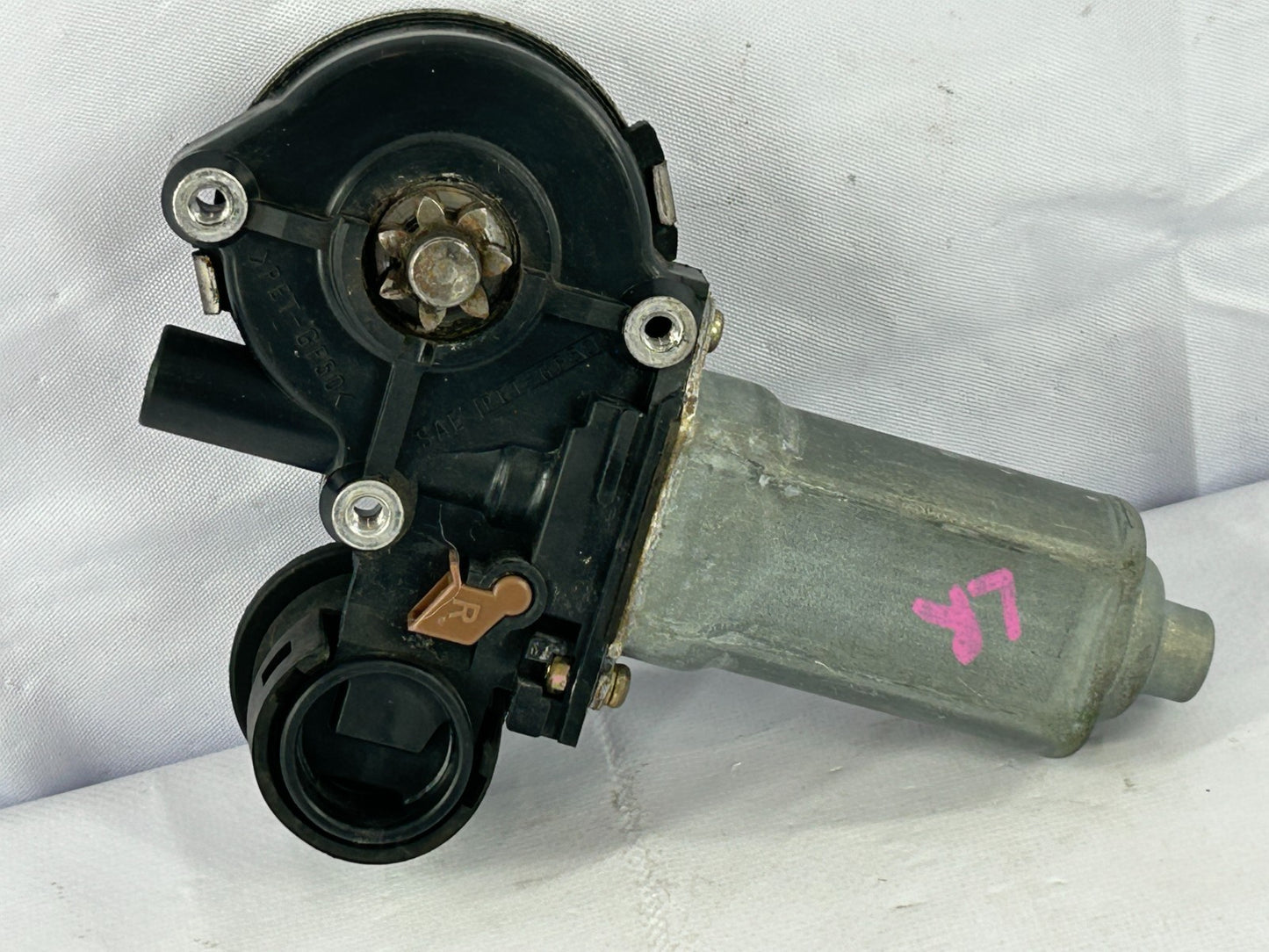2003-2008 Toyota Matrix Corolla Rear Left Power Window Motor OEM 85710-AA050
