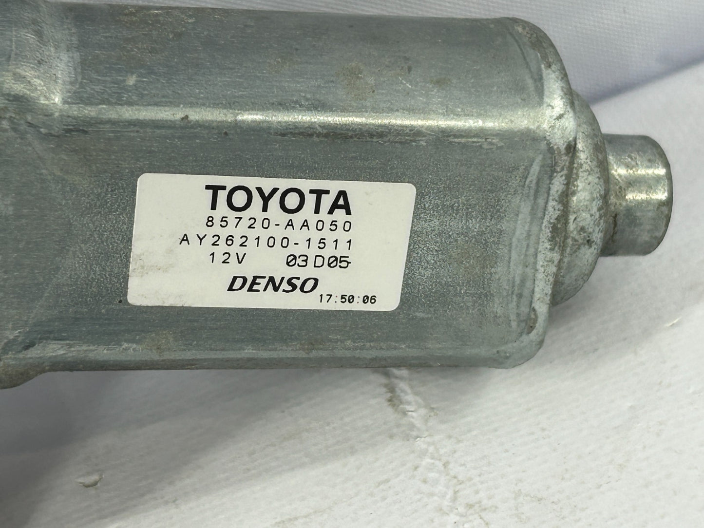 2003-2008 Toyota Matrix Corolla Front Left Power Window Motor OEM 85720-AA050