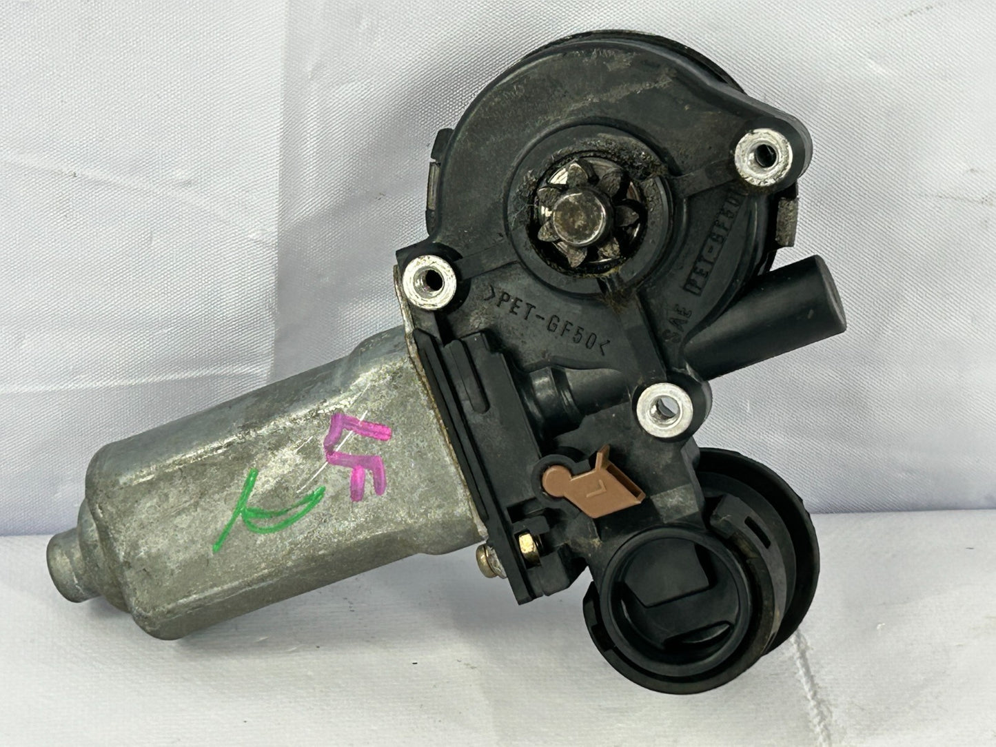 2003-2008 Toyota Matrix Corolla Front Left Power Window Motor OEM 85720-AA050