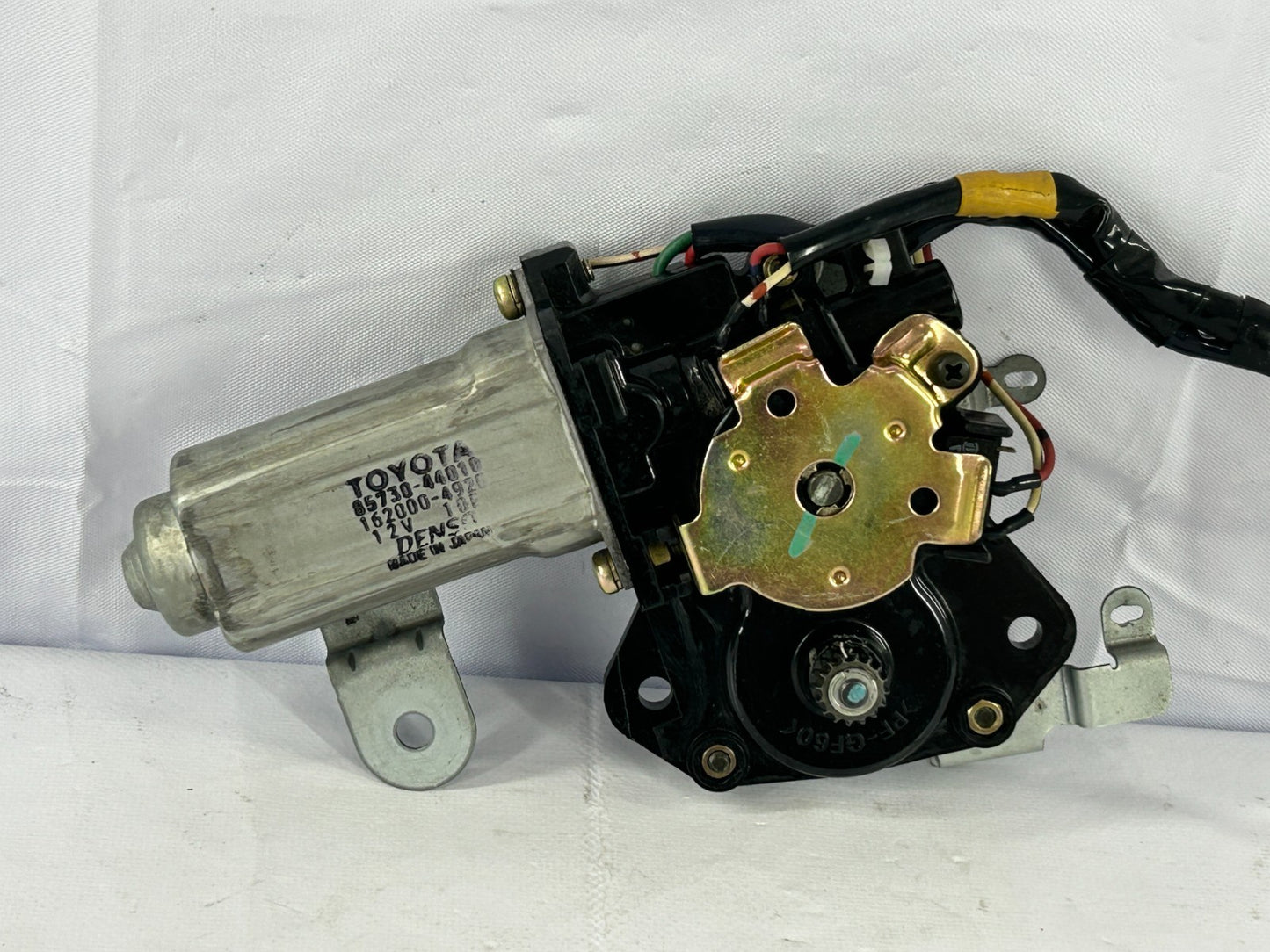 2003-2008 Toyota Matrix Corolla Sunroof Moon Roof Slide Motor OEM 85730-44010