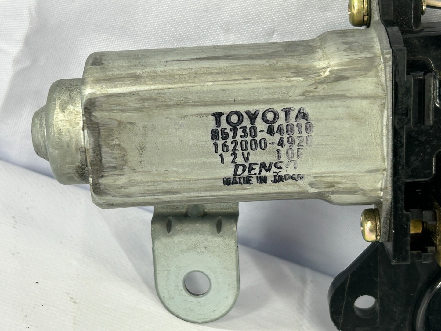 2003-2008 Toyota Matrix Corolla Sunroof Moon Roof Slide Motor OEM 85730-44010