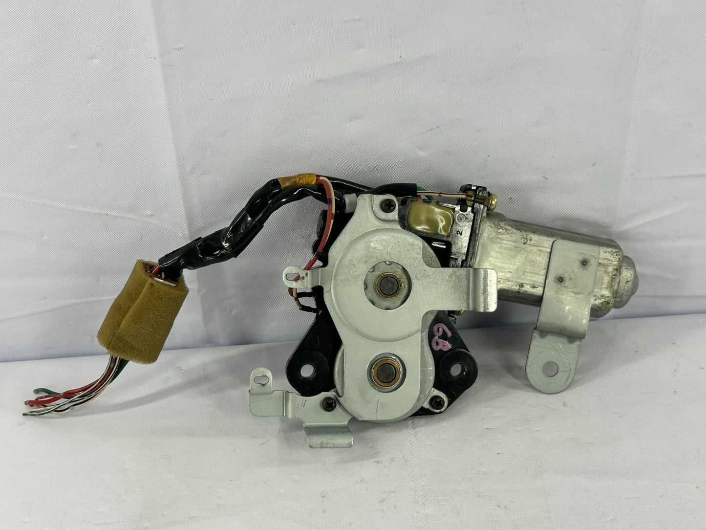 2003-2008 Toyota Matrix Corolla Sunroof Moon Roof Slide Motor OEM 85730-44010