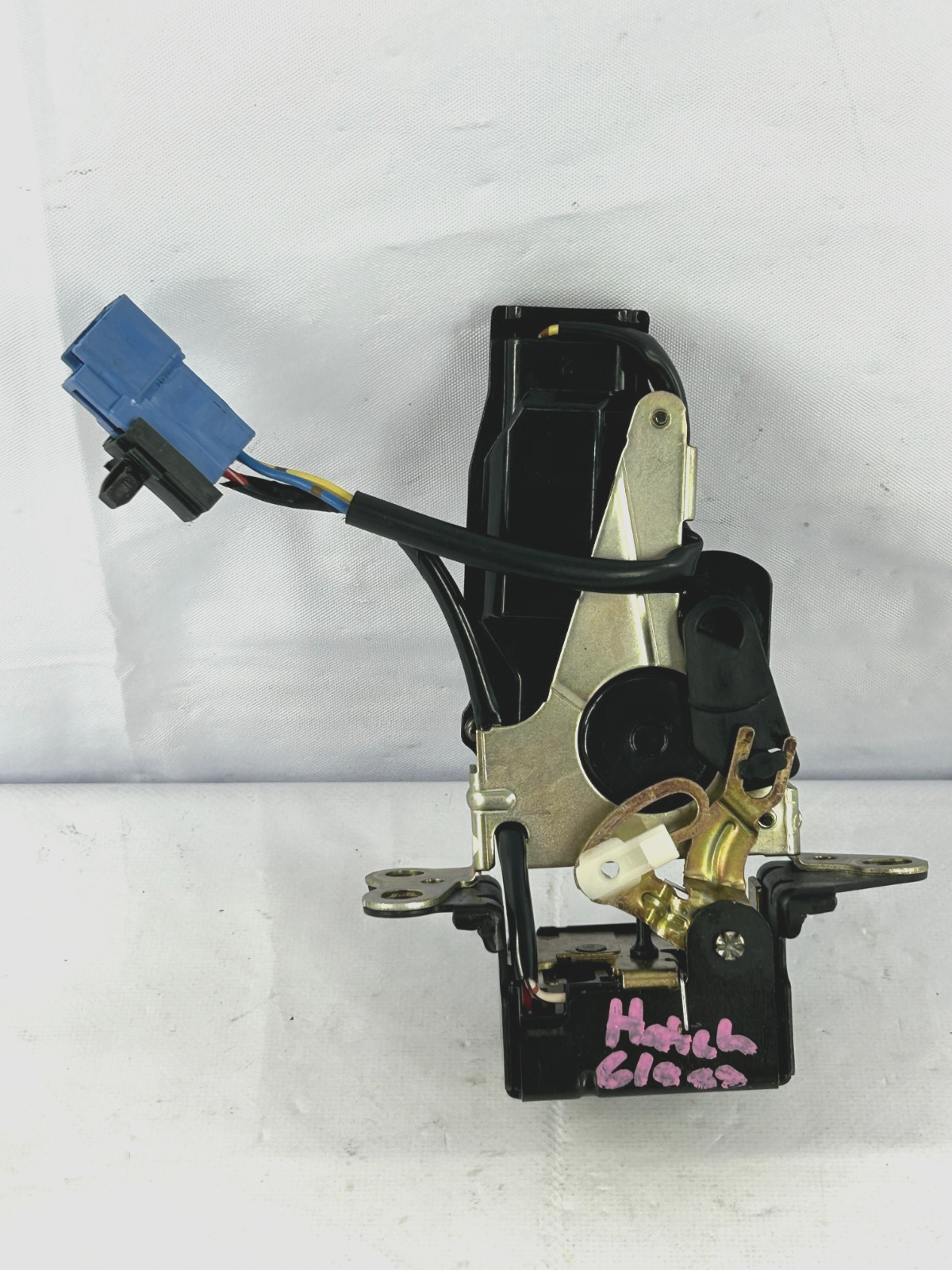 2003-2008 Toyota Matrix Back Door Hatch Glass Lock Actuator OEM 69110-02010