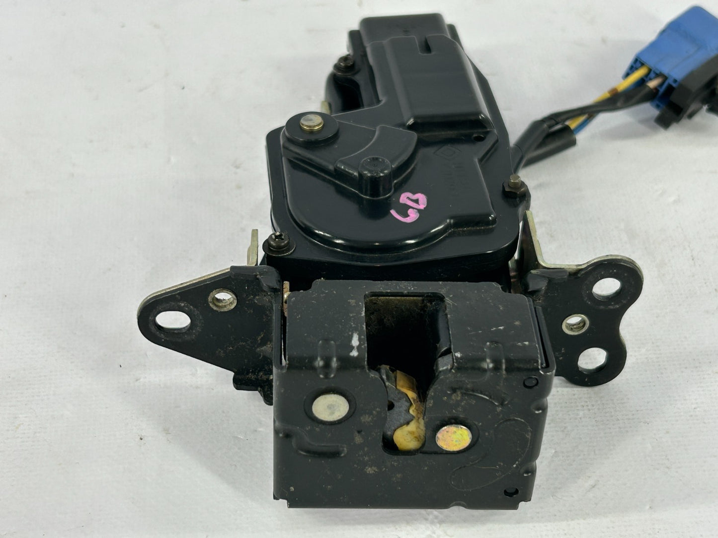 2003-2008 Toyota Matrix Back Door Hatch Glass Lock Actuator OEM 69110-02010