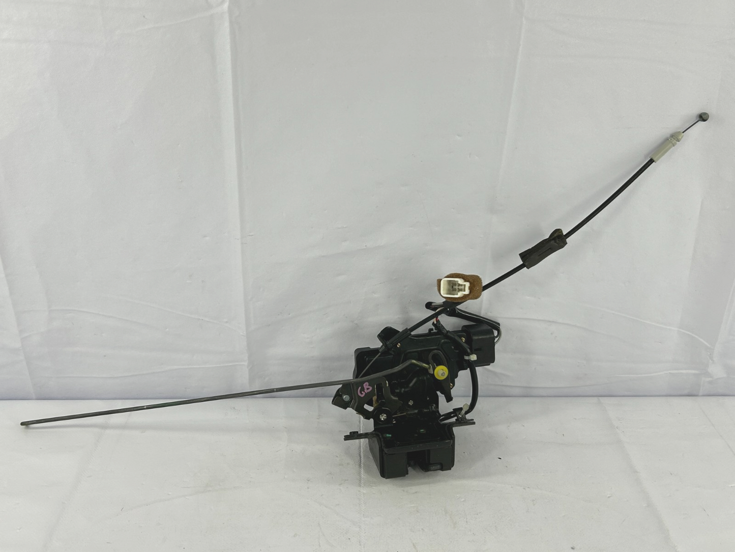 2003-2008 Toyota Matrix Rear Trunk Liftgate Latch Lock Actuator OEM 69110-02010