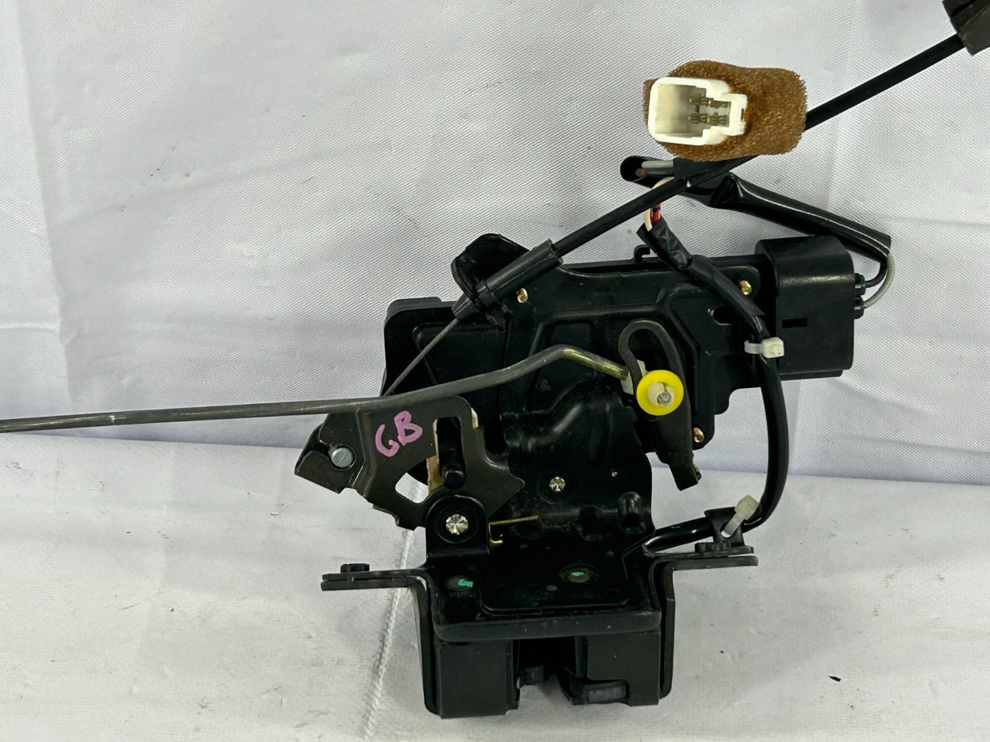 2003-2008 Toyota Matrix Rear Trunk Liftgate Latch Lock Actuator OEM 69110-02010