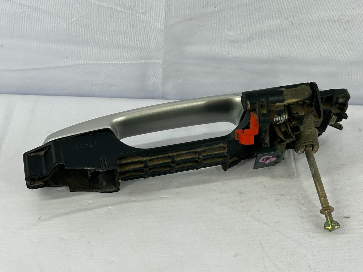 2003-2005 Toyota Matrix Front Right Exterior Door Handle OEM 69211-AA020-B0