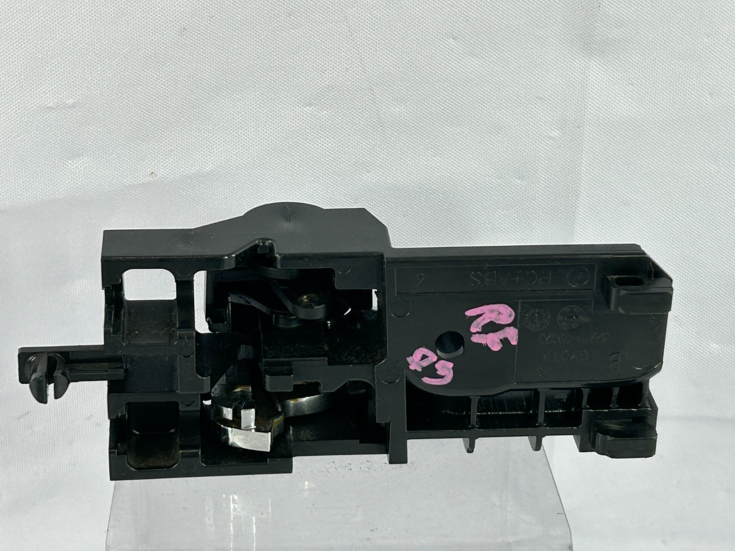 2003-2008 Toyota Matrix Front Right Interior Door Handle OEM 69205-02090-B0