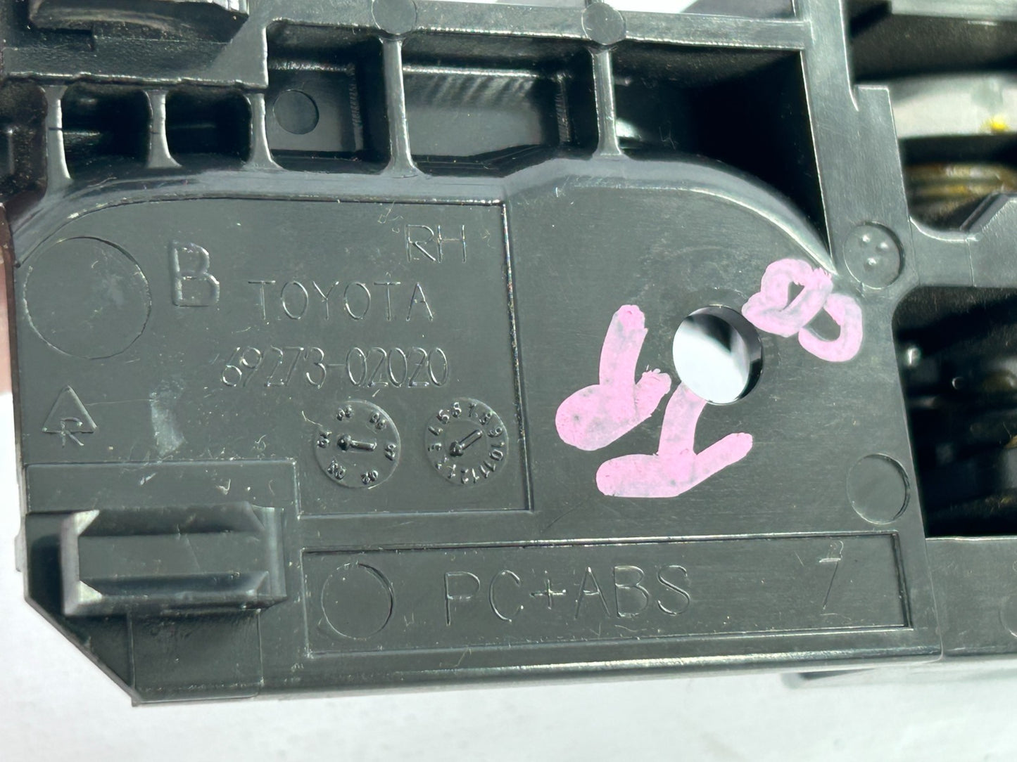 2003-2008 Toyota Matrix Rear Right Interior Door Handle OEM 69205-02090-B0
