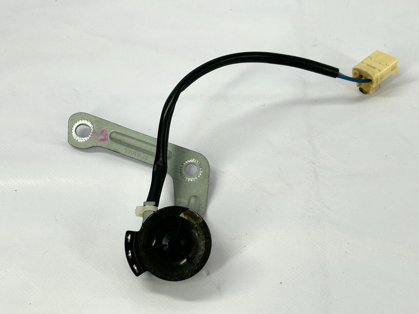 2003-2008 Toyota Matrix Front Left Driver Door Tweeter Speaker OEM 86160-01210