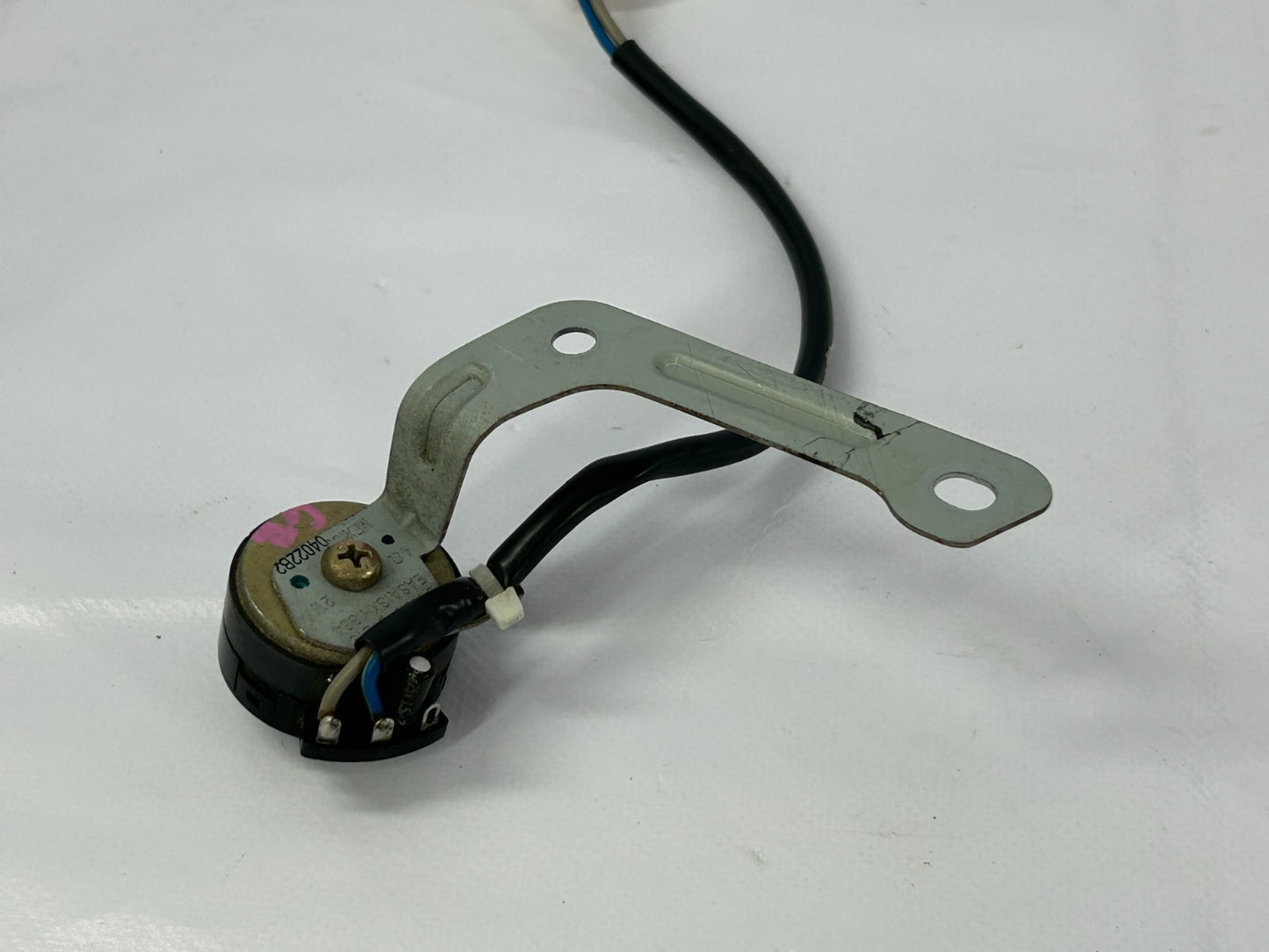 2003-2008 Toyota Matrix Front Left Driver Door Tweeter Speaker OEM 86160-01210