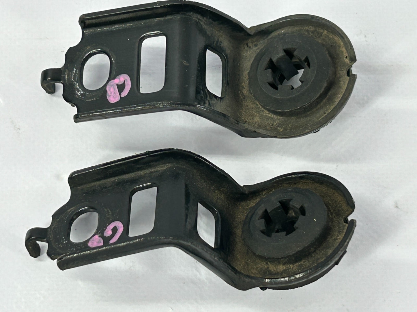 03-08 Toyota Matrix Radiator Top Mount Bracket Set Pair Black OEM 16523-0D030