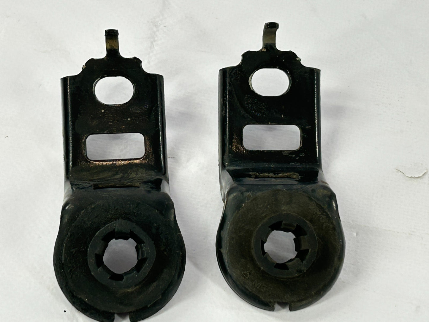 03-08 Toyota Matrix Radiator Top Mount Bracket Set Pair Black OEM 16523-0D030