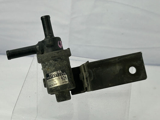 2003-2006 Toyota Matrix Vacuum Switching Valve Assembly OEM 25860-22100