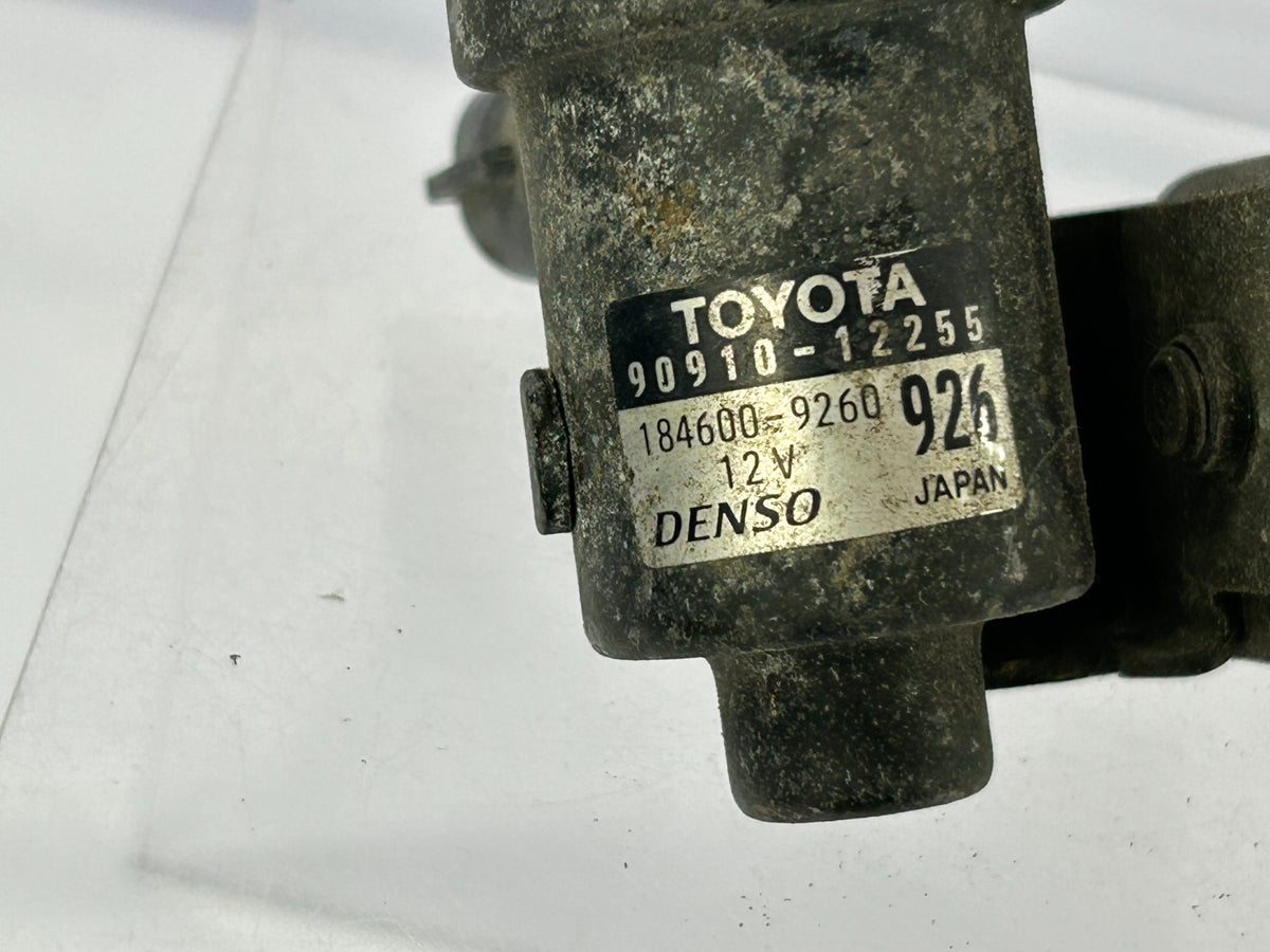 2003-2006 Toyota Matrix Vacuum Switching Valve Assembly OEM 25860-22100