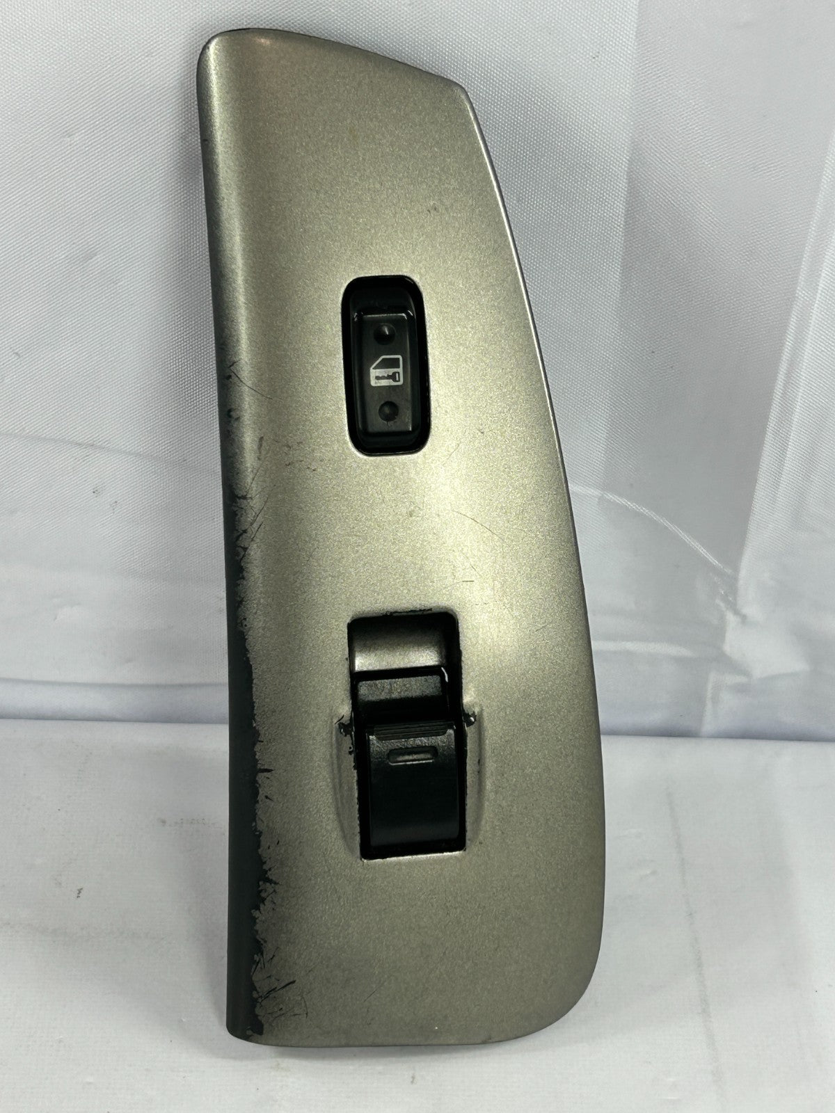 03-08 Toyota Matrix Front Right Power Window Switch Assembly OEM 74231-01030