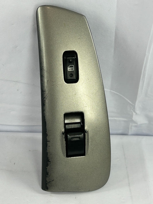 03-08 Toyota Matrix Front Right Power Window Switch Assembly OEM 74231-01030
