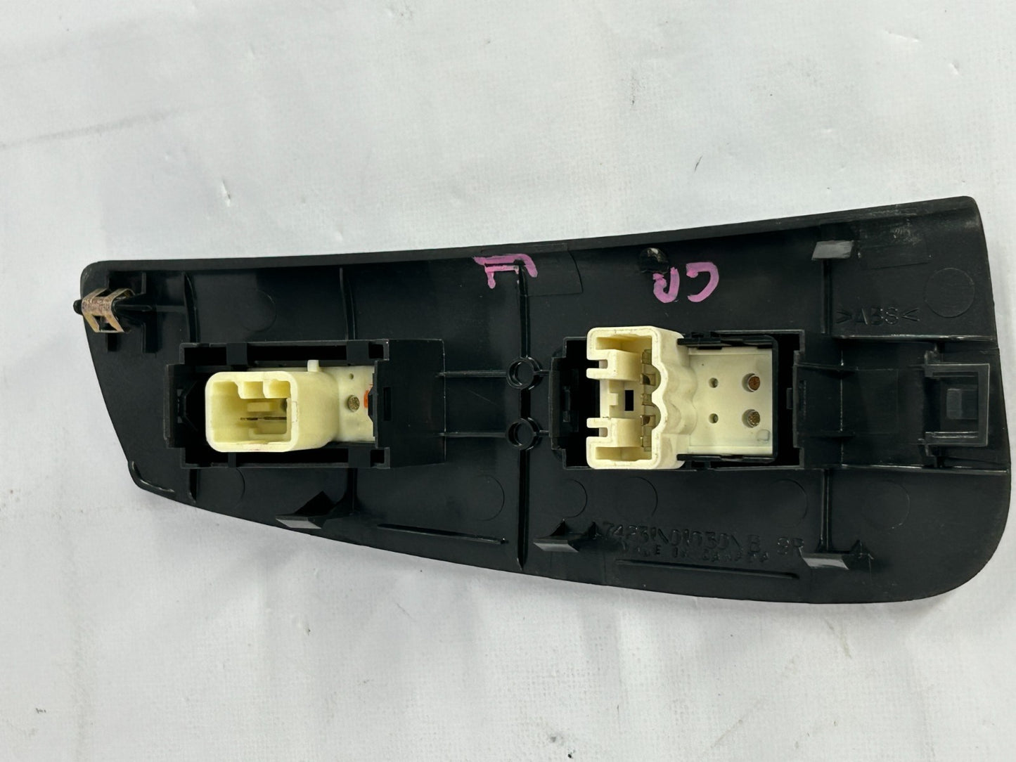 03-08 Toyota Matrix Front Right Power Window Switch Assembly OEM 74231-01030