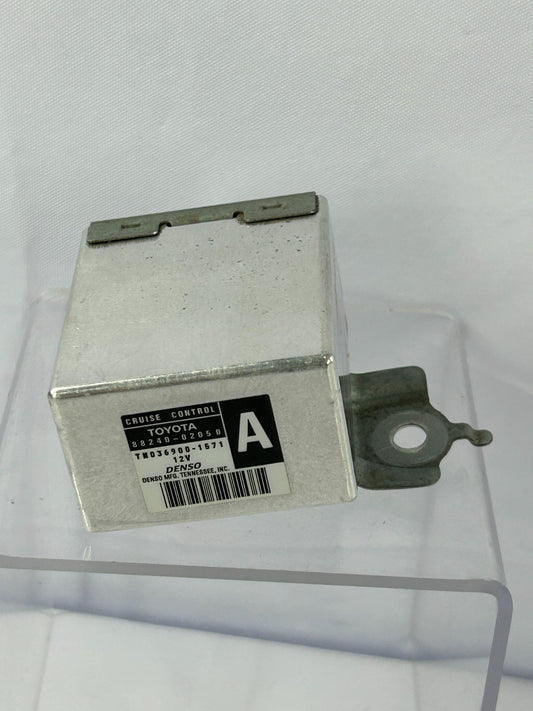 2003-2005 Toyota Matrix Cruise Control Computer Assembly OEM 88240-02050