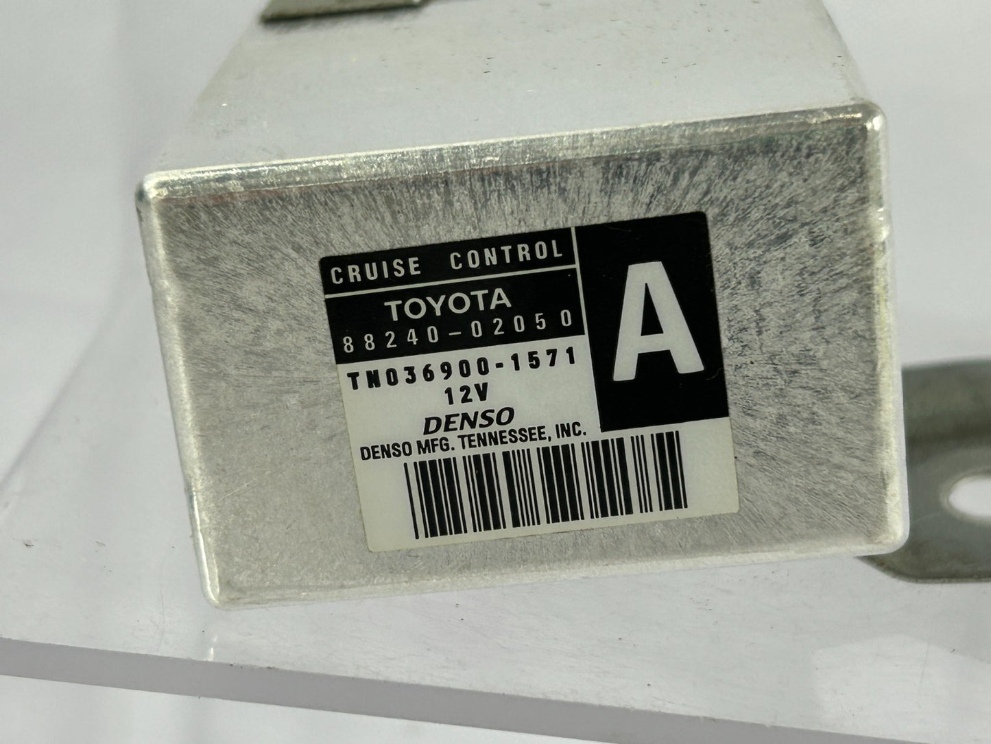 2003-2005 Toyota Matrix Cruise Control Computer Assembly OEM 88240-02050