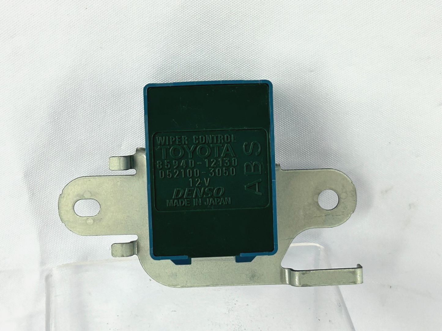 2003-2008 Toyota Matrix Rear Windshield Wiper Control Module OEM 85940-12130