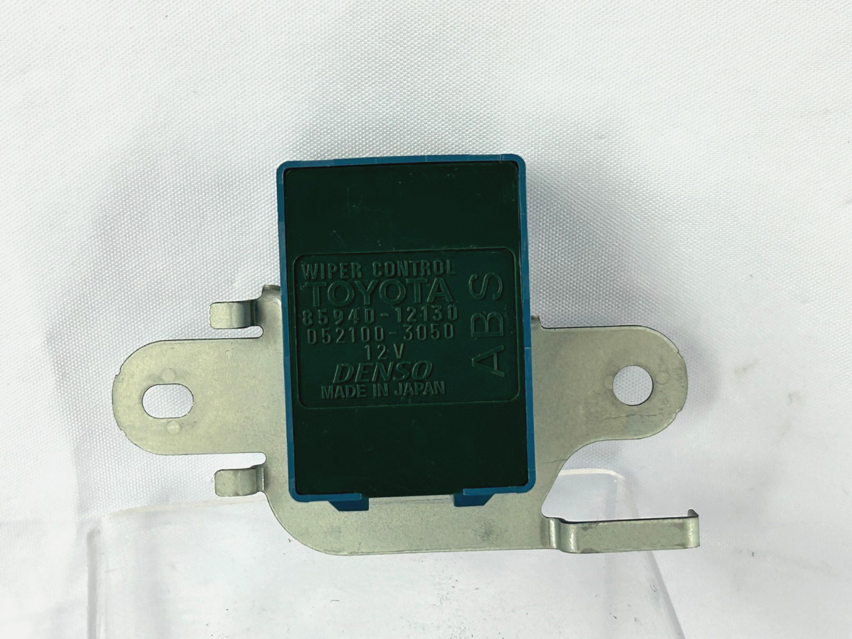 2003-2008 Toyota Matrix Rear Windshield Wiper Control Module OEM 85940-12130