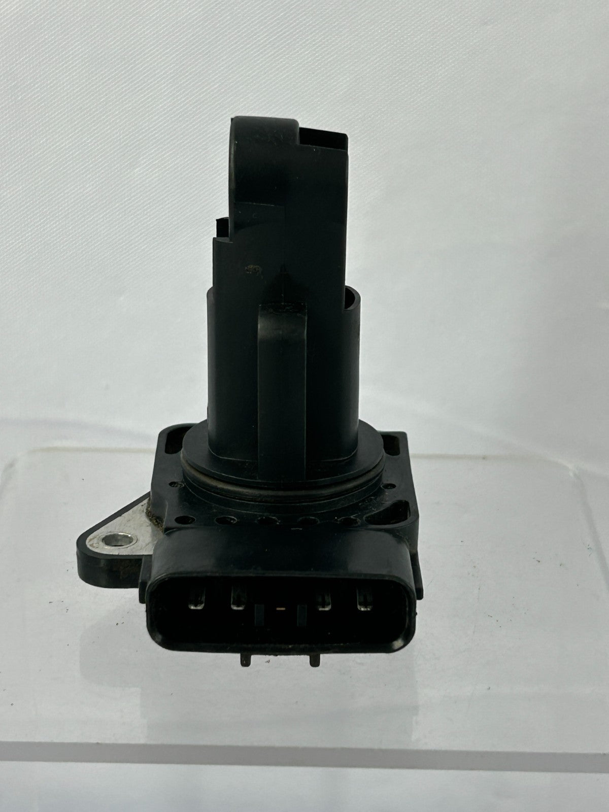 2003-2008 Toyota Matrix Mass Air Flow Meter Sensor Sub-Assembly OEM 22204-0D030