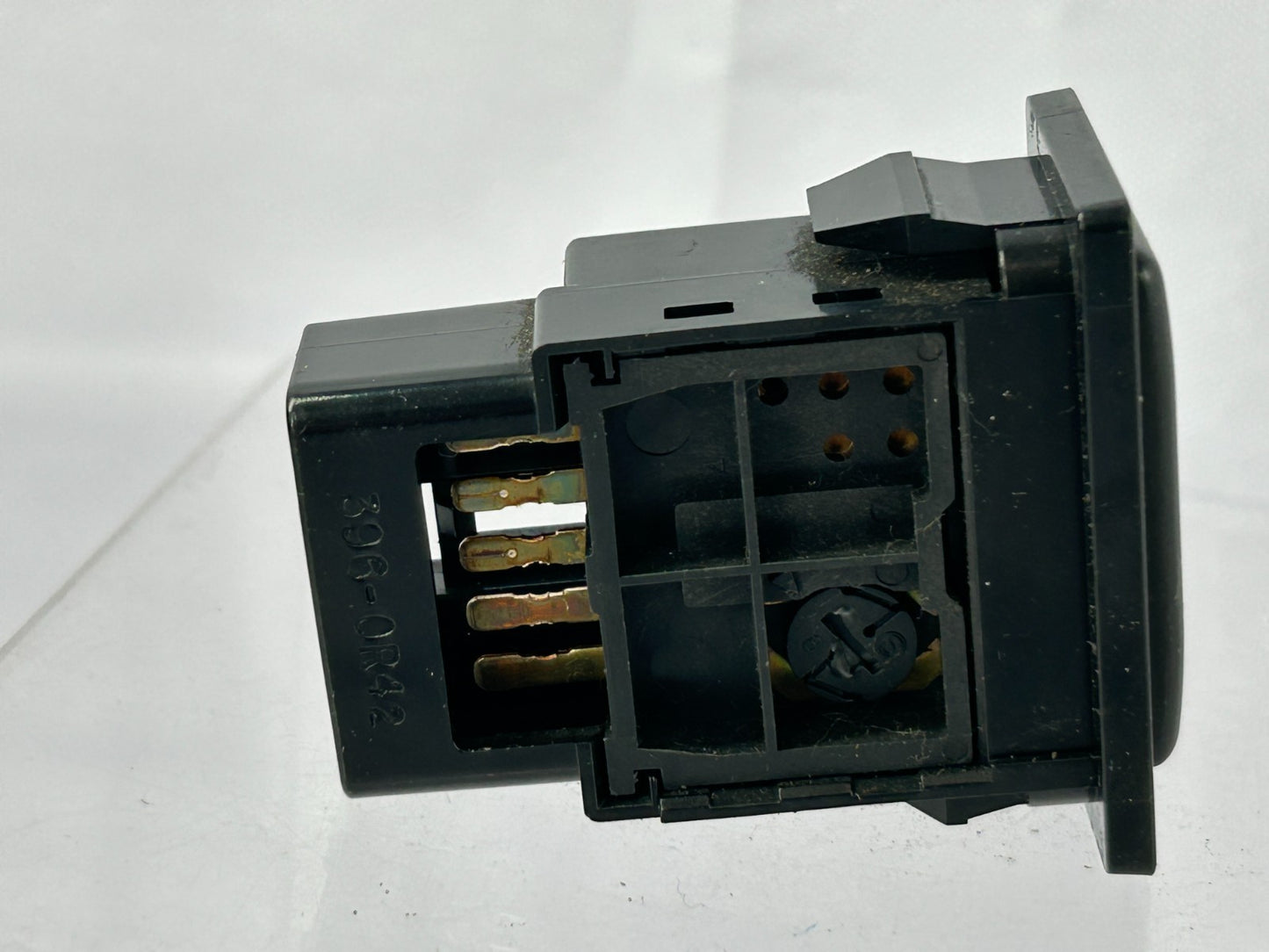 2003-2008 Toyota Matrix Liftgate Glass Hatch Opener Switch OEM 84840-01010