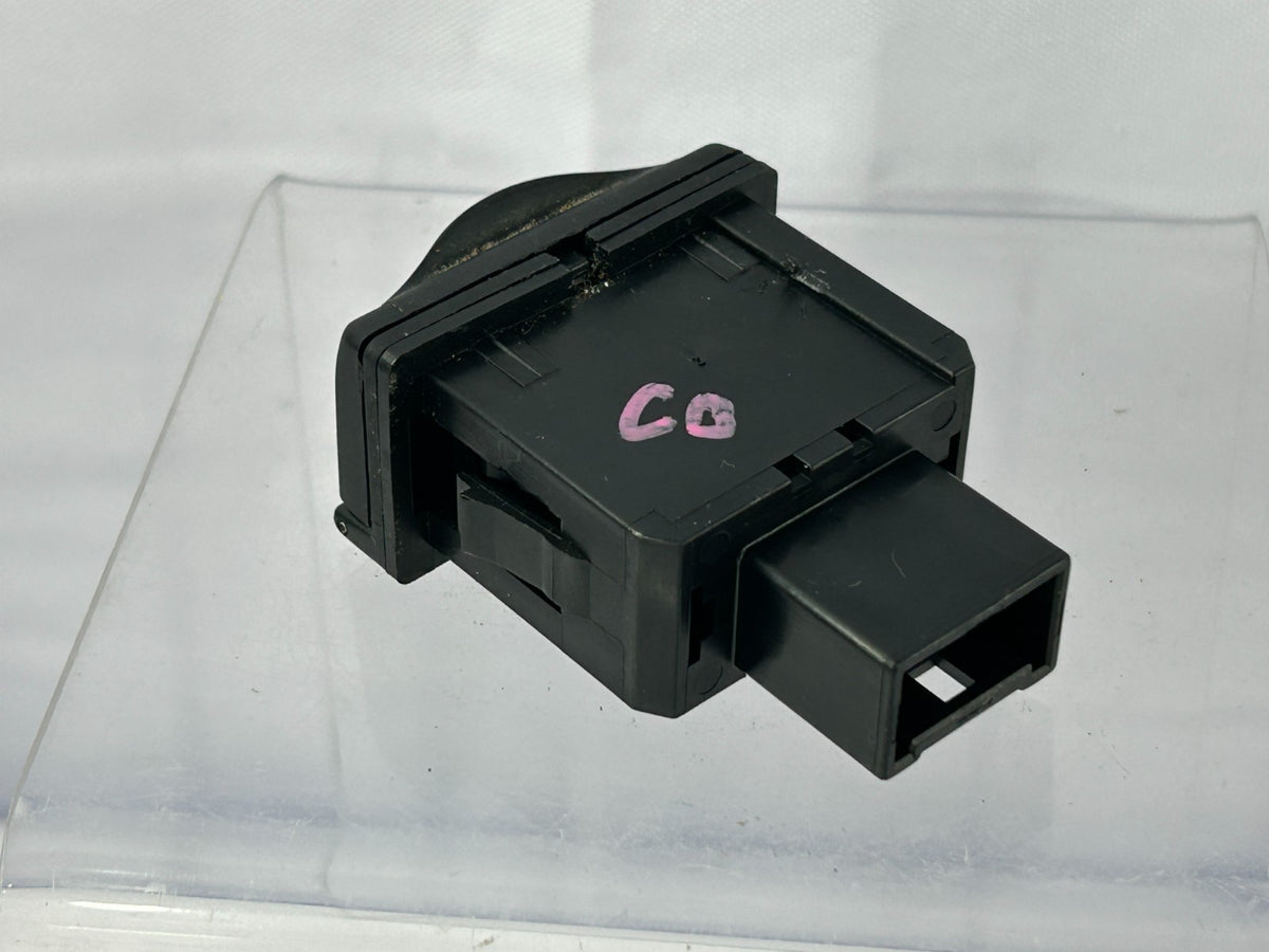 2003-2008 Toyota Matrix AC 115V 100W Inverter Power Outlet Plug OEM 85530-73010