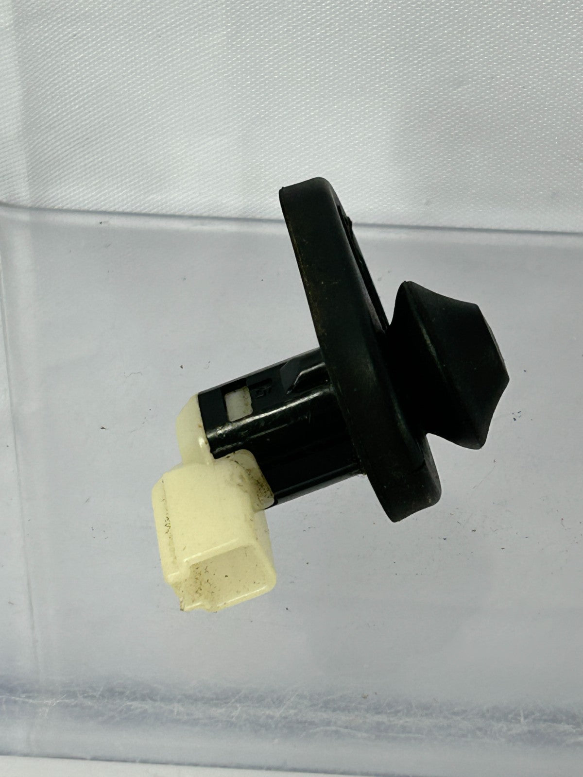 2003-2008 Toyota Matrix Rear Right Door Jamb Switch Assembly OEM 84231-AA030